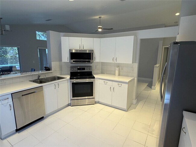 1646 SW 148th Terrace