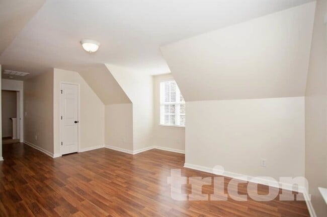 Photo - 1404 Weston Ln