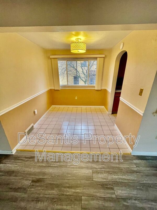 Photo - 111 W Steuben St Unidad 4