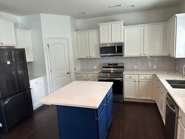 Photo - 1842 Swan Dr