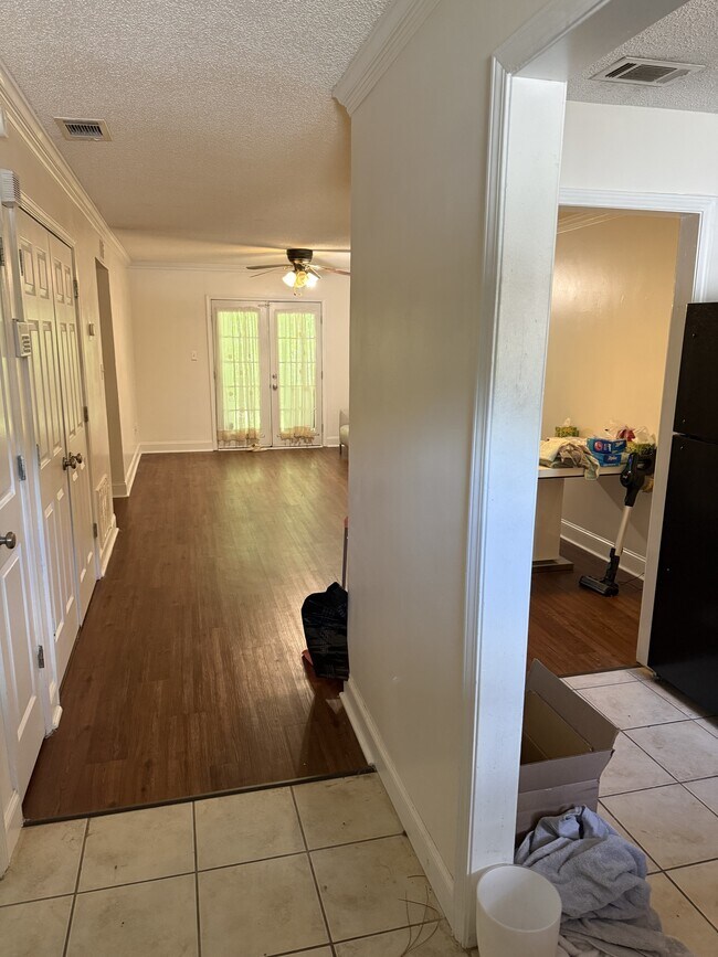 Photo - 1055 Baxter St