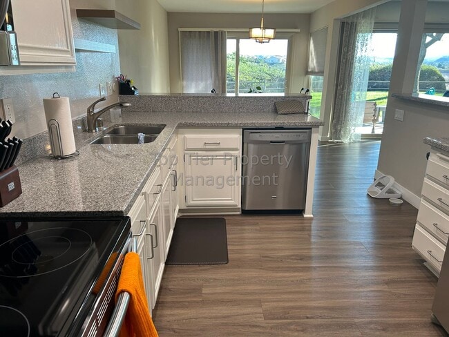 Photo - Beautiful 3 bed / 2.5 bath Townhome in Carlsbad; Close to award winning Carlsbad schools!