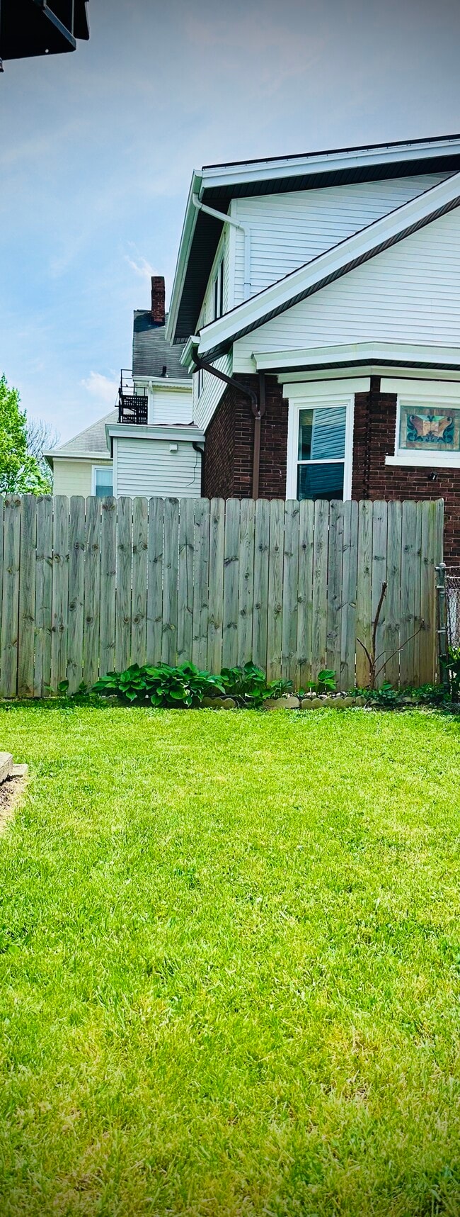 Photo - 4530 Lafayette Avenue Unit #4