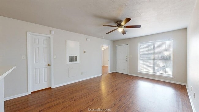 Photo - 1513 Hollow Hill Dr Unit B