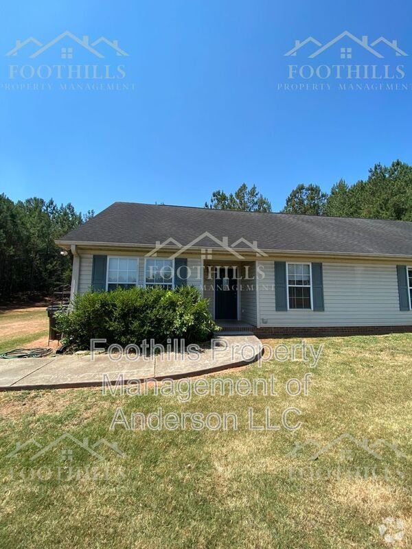 Building Photo - 1419 Oak Hill Dr Rental