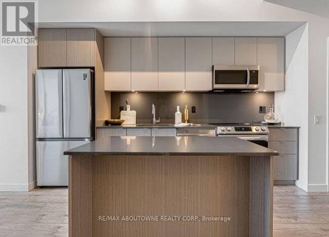 Photo - 133 Bronte Rd Unité B0719