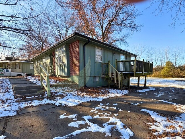 Photo - BEAUTIFULLY UPDATED 5 BED/ 3 BATH HOME WITH OVERSIZED GARAGE