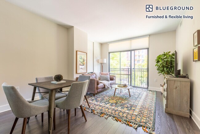 Photo - 4901 Montgomery Ln Unidad FL3-ID808