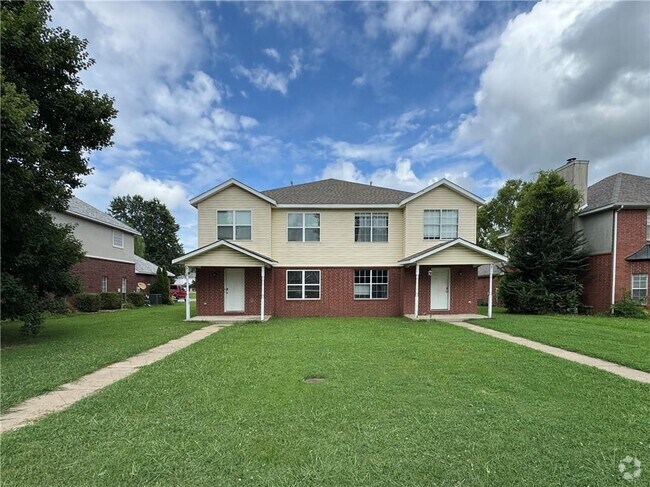 Building Photo - 910 N Meadowlands Dr Rental