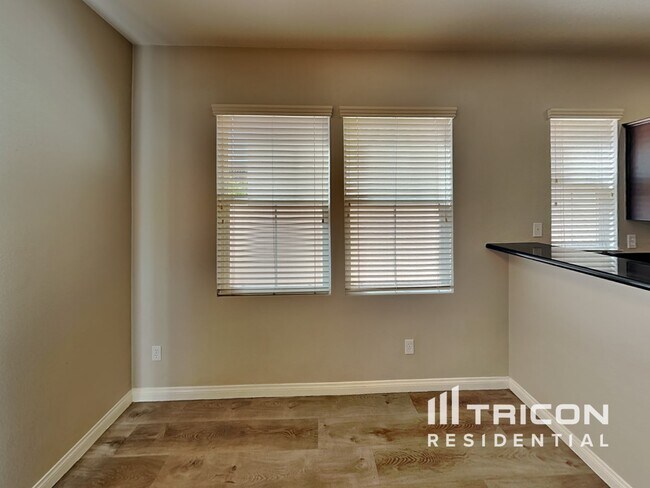 Photo - 5372 Flowing Spring St