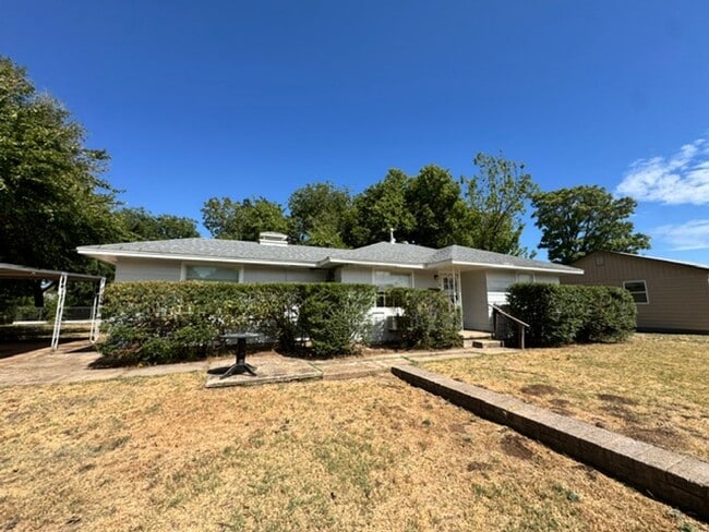 19 Birch Ave