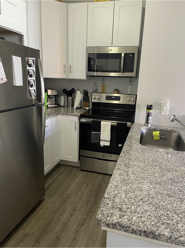 Kitchen - 7 N Miami St Unit -2