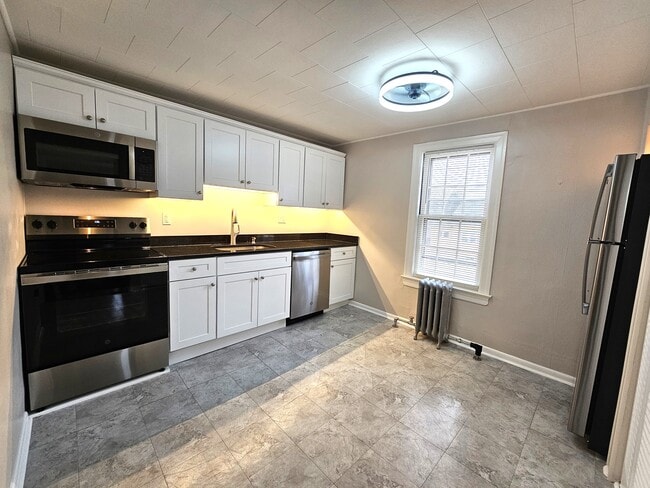 Building Photo - 396 W Clements Bridge Rd Unit Two