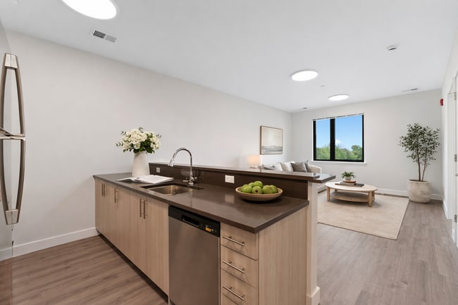 Photo - 49s Day St. - 419