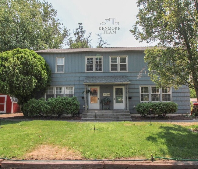 Building Photo - 3 Bedroom, 1 Bath 1800 sqft Duplex in Richland