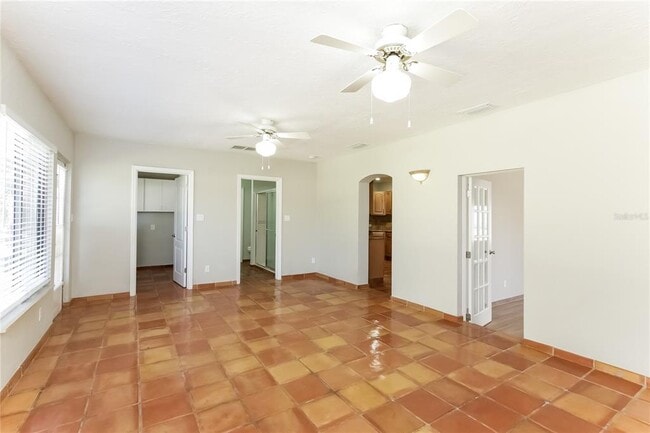 Photo - 2035 Goldenrod St