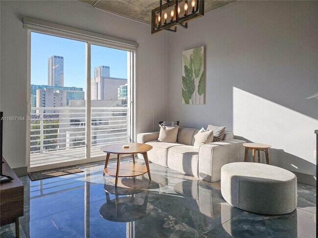 Photo - 234 NE 3rd St Unidad 1003