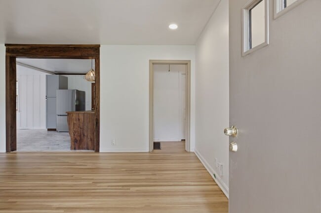Photo - Donelson mid-mod ranch with full unfinished basement workshop, large yard, 3 BR 1 Bath, 20 minute...