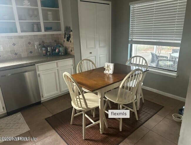 Photo - 382 Naugatuck Dr