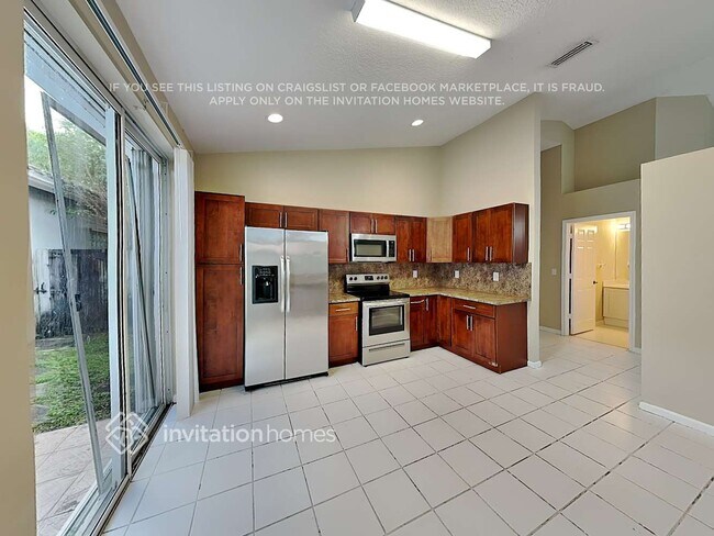 Photo - 6875 Northtree Ct