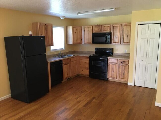 Photo - 444 Beaucatcher Rd