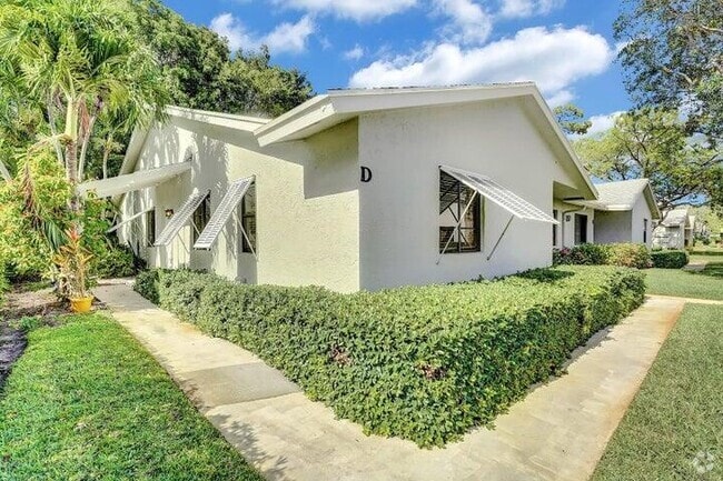 Building Photo - 2737 Lowson Blvd Rental