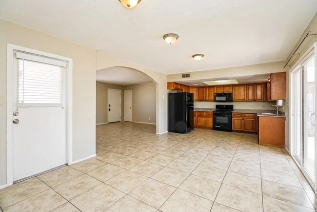 Photo - 3527 S Shafer Dr
