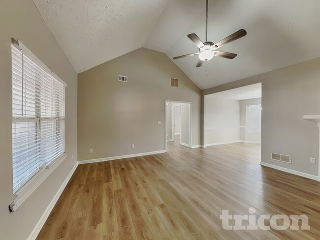 Photo - 210 Baxter Ln