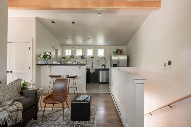 Photo - 522 W College St Unidad ID1292390P