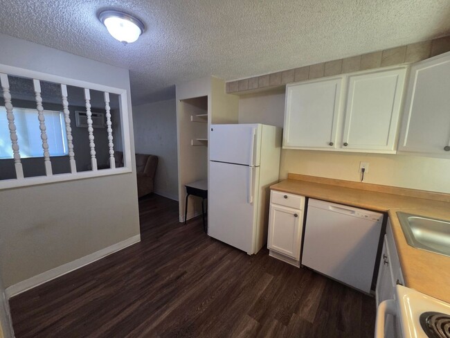 Photo - 1 Bed / 1 Bath Condo in Prime Denver Location – Pool + On-Site Laundry