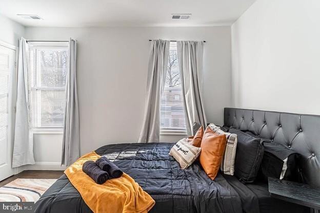 Building Photo - 6139 Larchwood Ave Rental