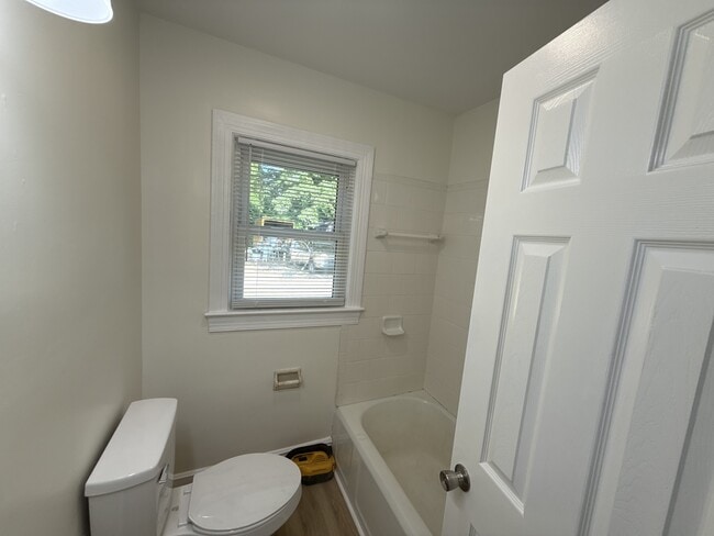Photo - 913 Glenwood Ave