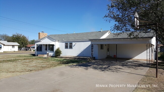 Photo - 602 Main St