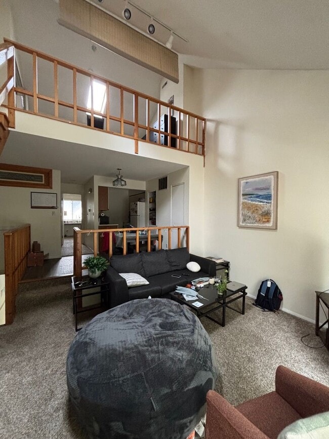 Photo - 107 N Busey Ave