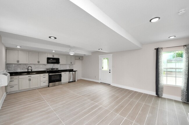 Photo - 5903 Belneath St Unit B