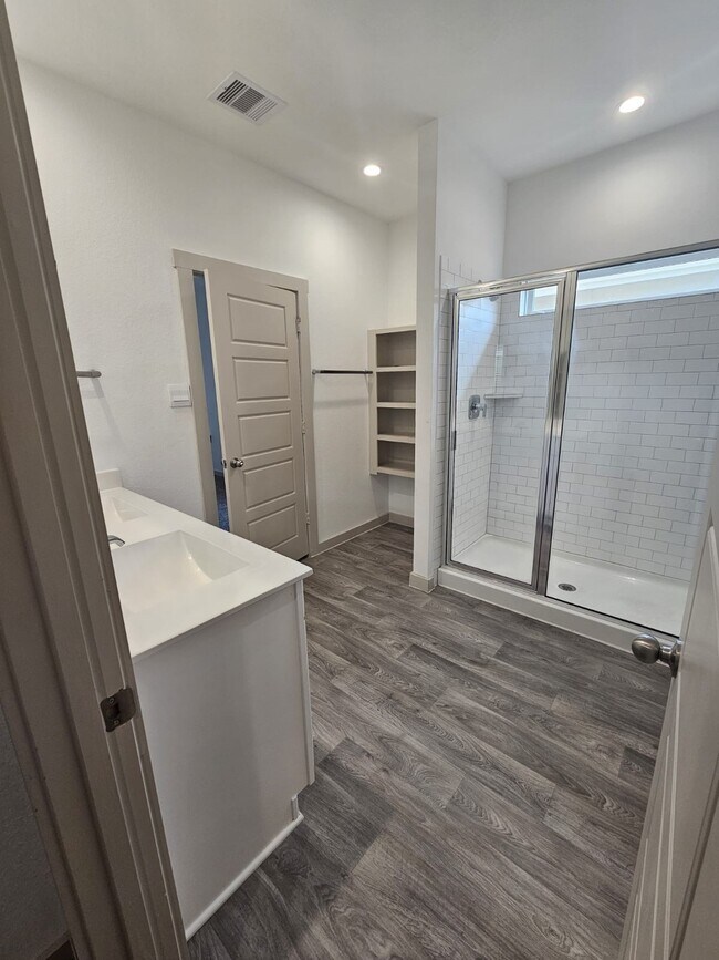 Photo - 12816 Heddington Grv Ln