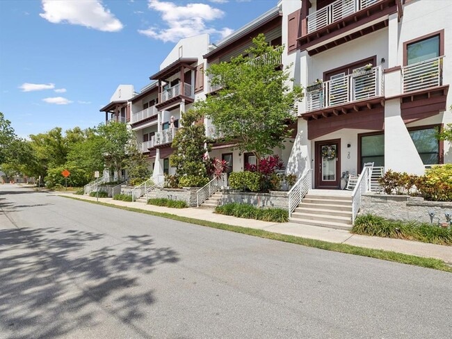 Building Photo - 946 Highland Ave Rental