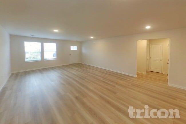 Photo - 609 Cedar Brk Dr
