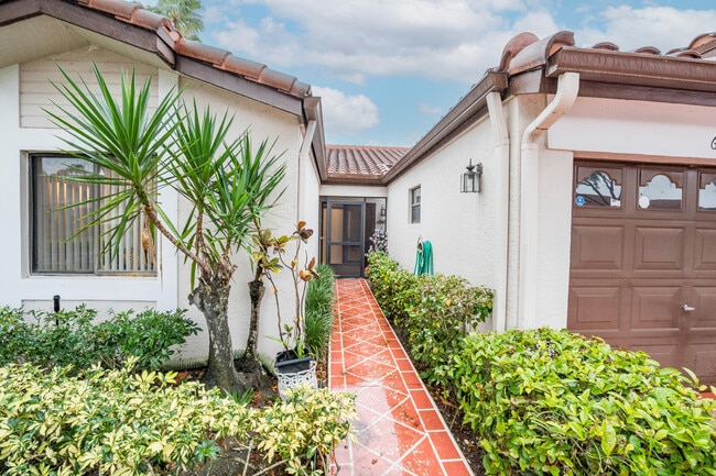 Photo - 6220 Kings Gate Cir