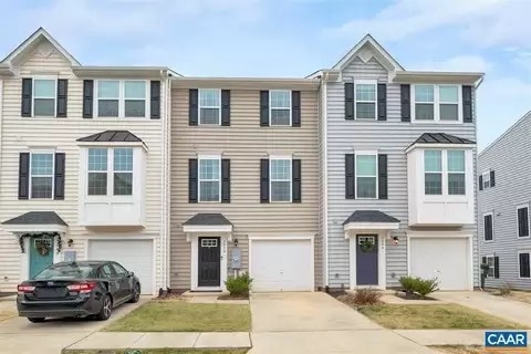 Vista frontal - 2046 Elm Tree Ct