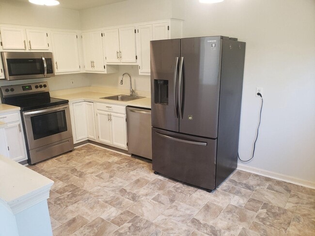 Photo - 369 Green Meadow Ln