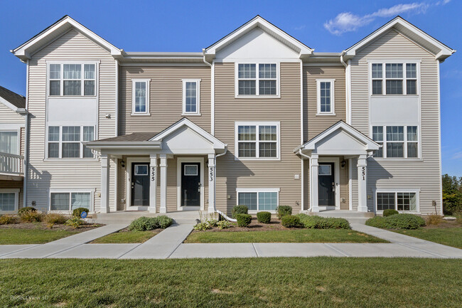 Photo - 553 Berry Ridge Dr Townhome