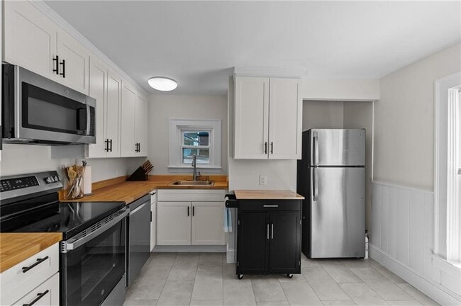 Photo - 11 Young St Unit 2