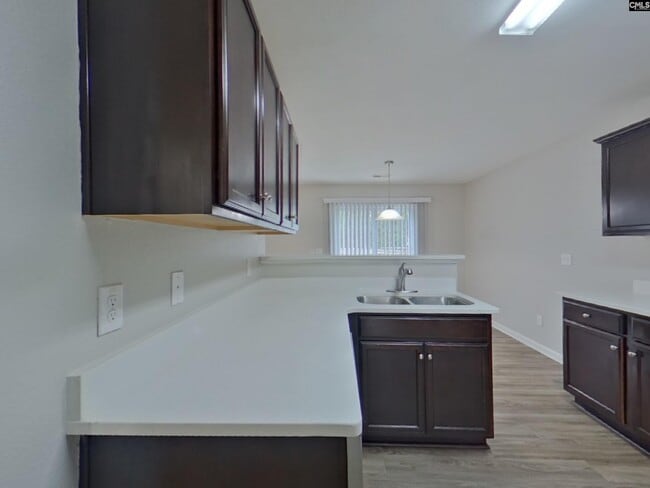 Photo - 750 Chariot Way