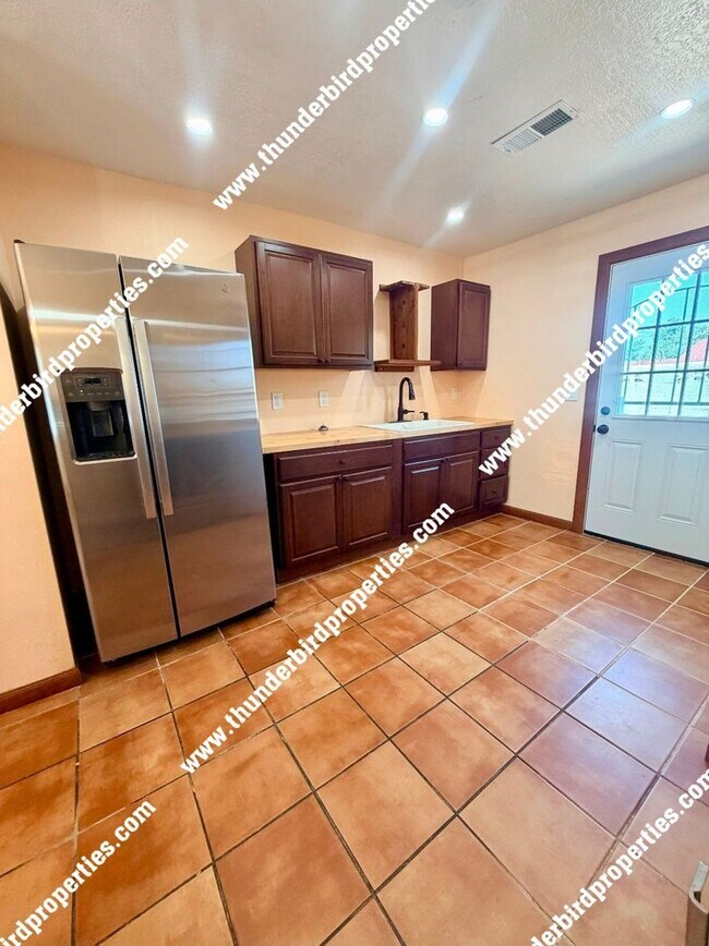 Photo - 1307 San Mateo Blvd SE Unit 1307 San Mateo