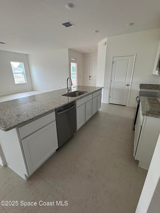 Photo - 791 Fletcher Rd SE