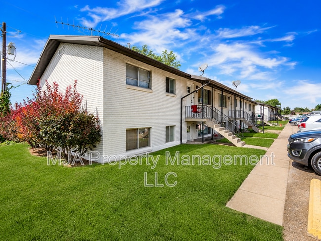 Building Photo - 1428 W 300 N Unit 02