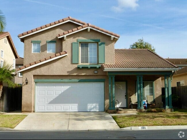 Building Photo - Beautiful 3-Bedroom Home in Gated Camarill...