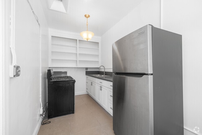 Studio - 500SF - Kitchen
