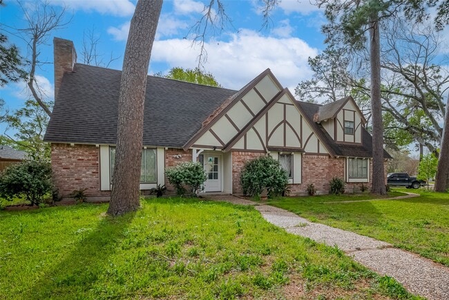 Photo - 811 Loire Ln